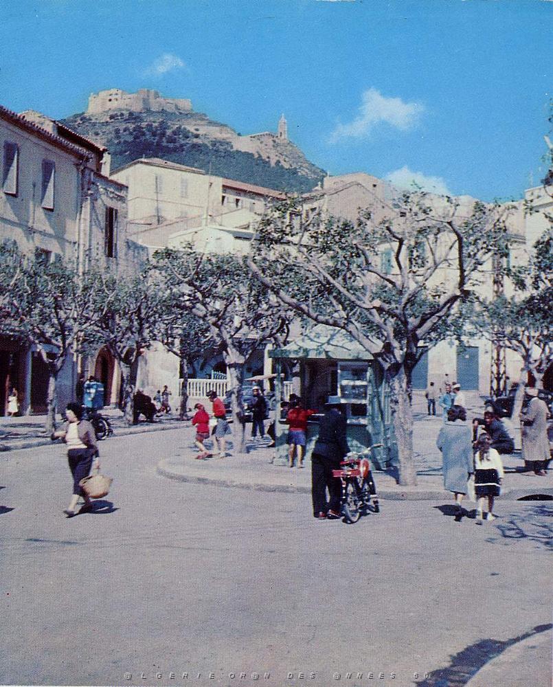 MB h- 11- eglise St-Louis et place de la perle.JPG